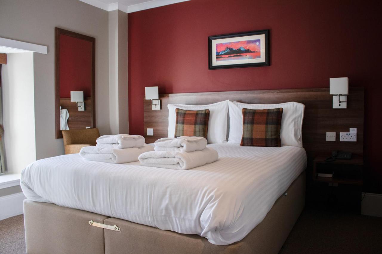 The Portree Hotel Exterior photo