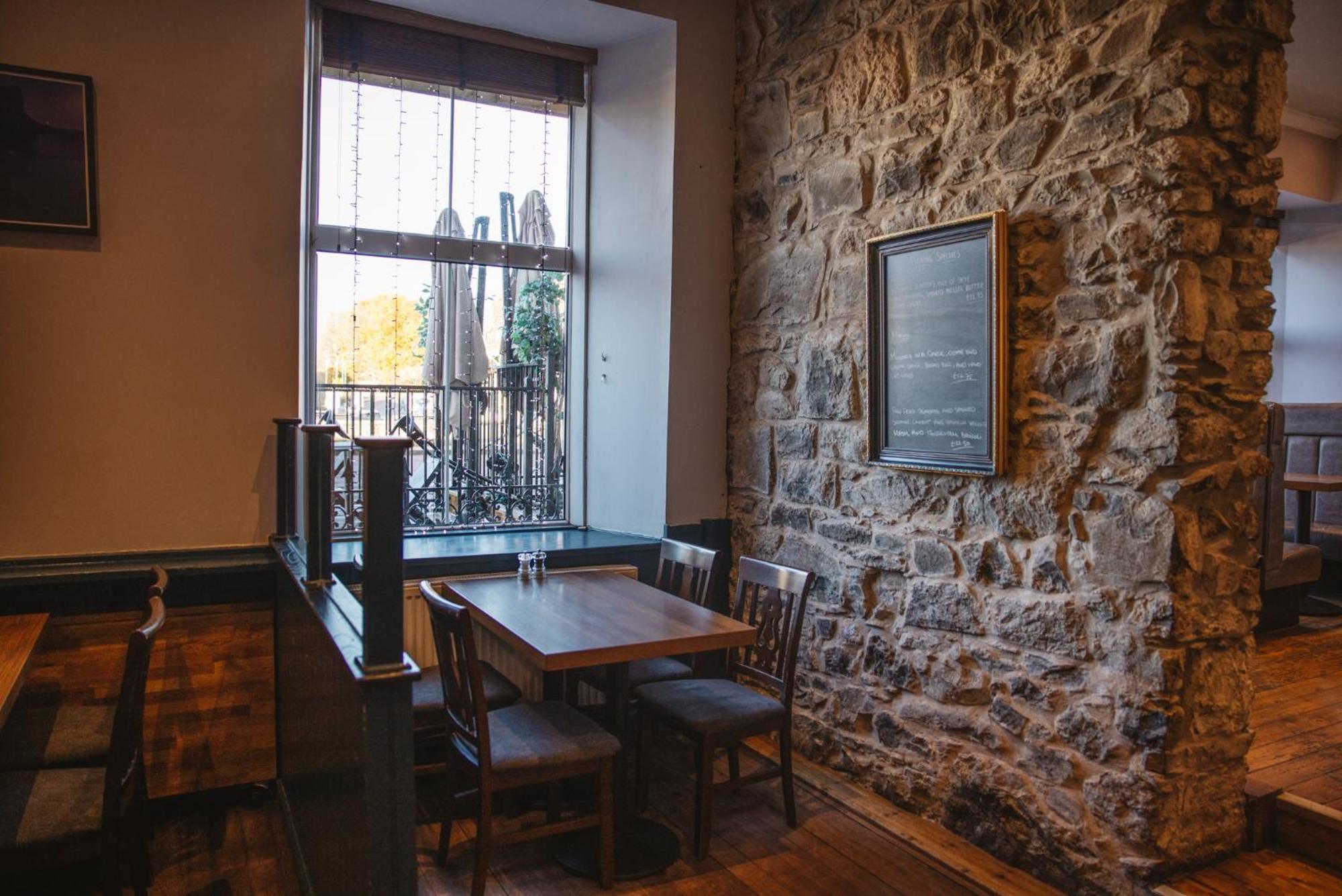 The Portree Hotel Exterior photo