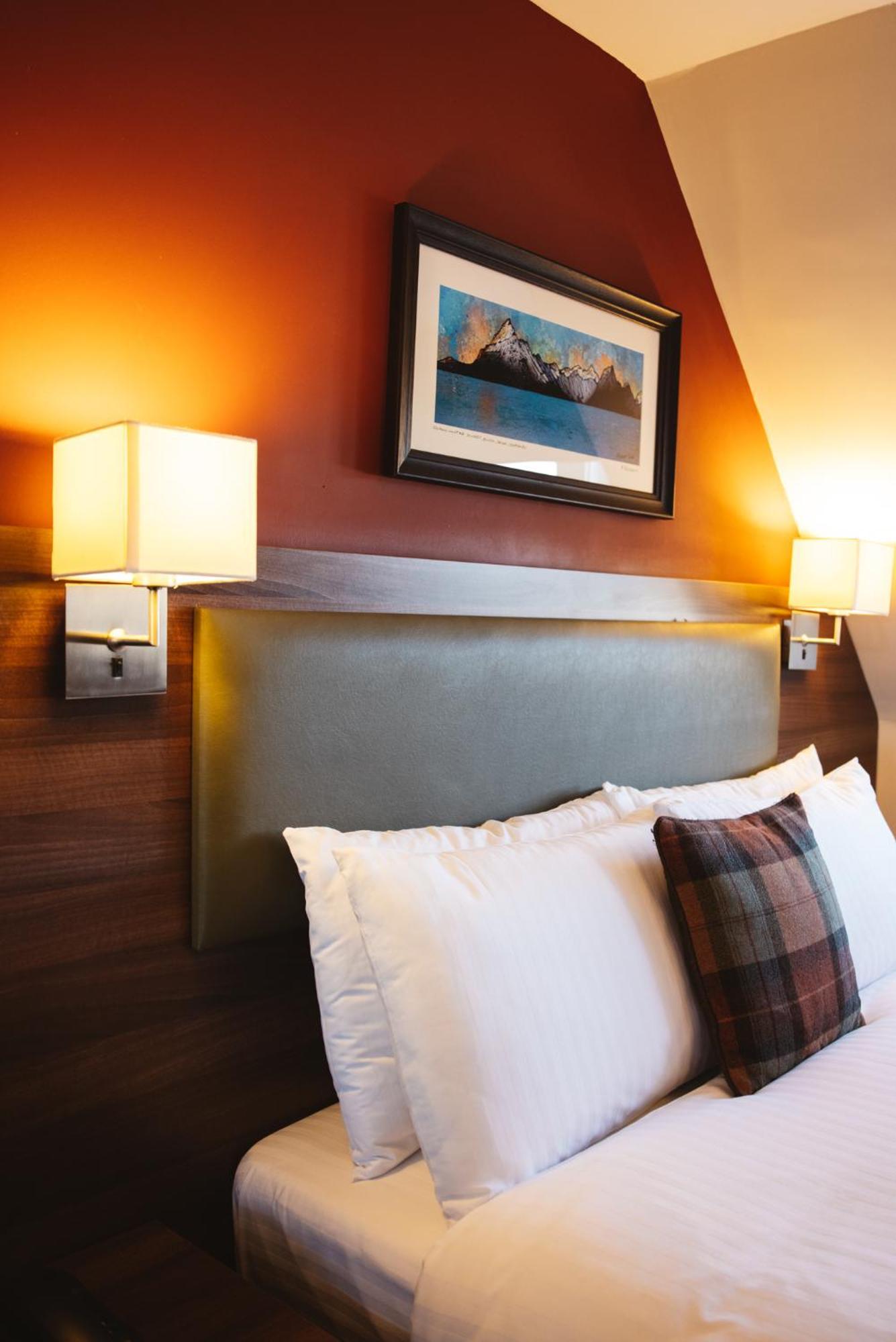 The Portree Hotel Exterior photo
